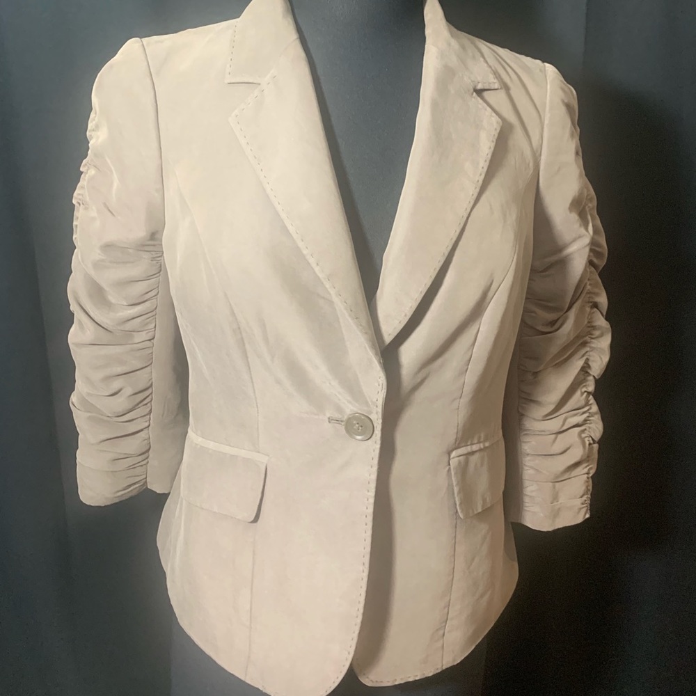The Limited 3/4 Sleeve Suit Jacket